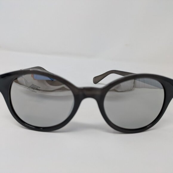 DVF Sunglasses Gray with case main image 4